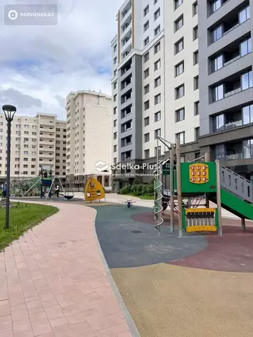 3-комнатная квартира, этаж 9 из 14, 99 м²