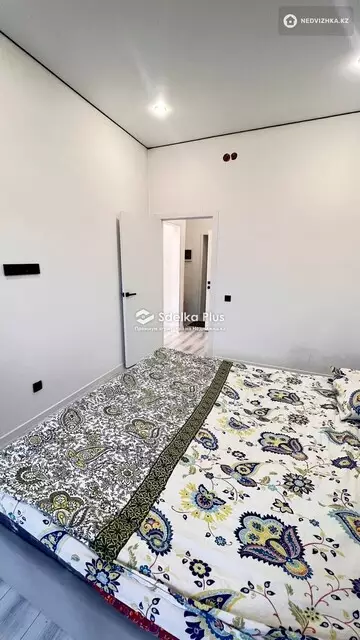 1-комнатная квартира, этаж 12 из 12, 40 м²