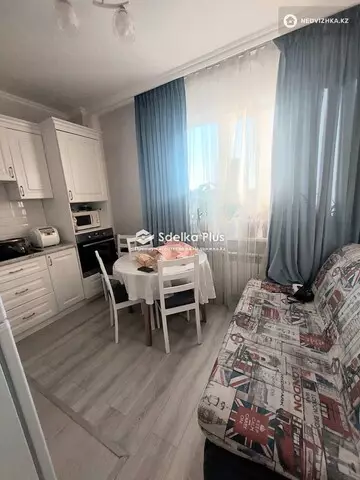 60.8 м², 2-комнатная квартира, этаж 8 из 18, 61 м², изображение - 1