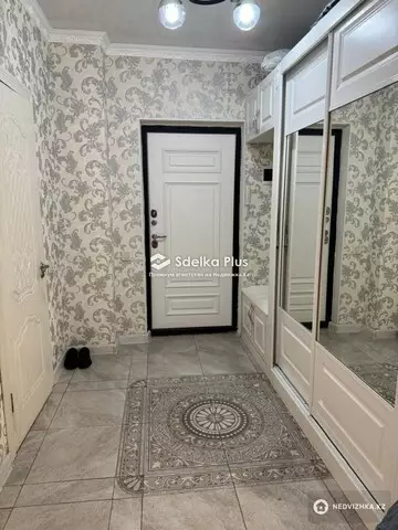 2-комнатная квартира, этаж 9 из 9, 56 м²