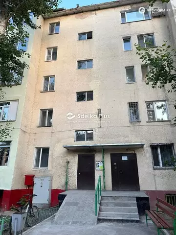 4-комнатная квартира, этаж 3 из 5, 78 м²