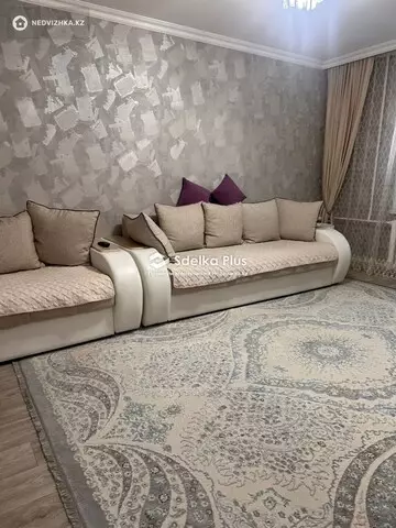 3-комнатная квартира, этаж 1 из 10, 77 м²