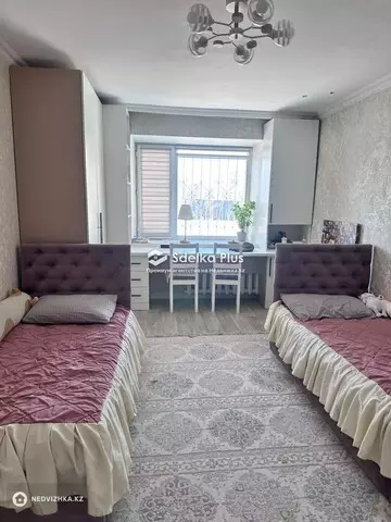 3-комнатная квартира, этаж 1 из 10, 77 м²