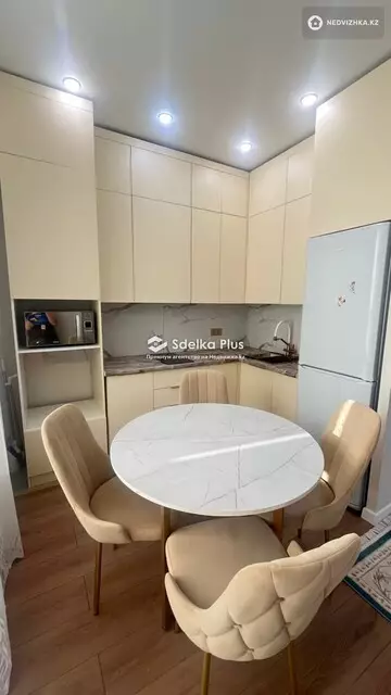 2-комнатная квартира, этаж 3 из 9, 40 м²