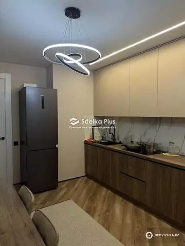 3-комнатная квартира, этаж 9 из 19, 93 м²