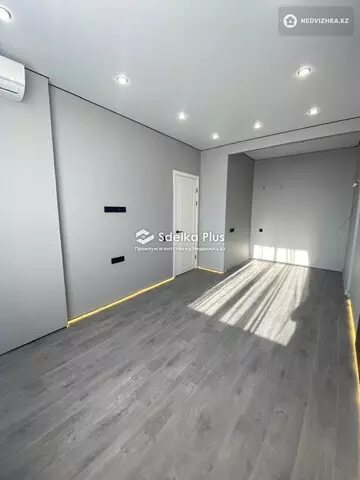 1-комнатная квартира, этаж 10 из 12, 39 м²