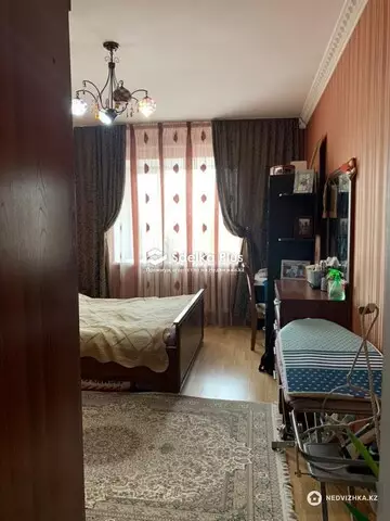2-комнатная квартира, этаж 4 из 10, 67 м²