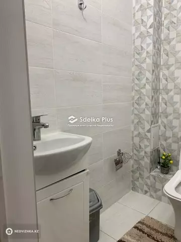 2-комнатная квартира, этаж 4 из 10, 67 м²