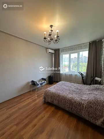 2-комнатная квартира, этаж 4 из 5, 44 м²