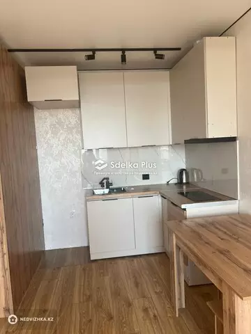 1-комнатная квартира, этаж 9 из 9, 42 м²