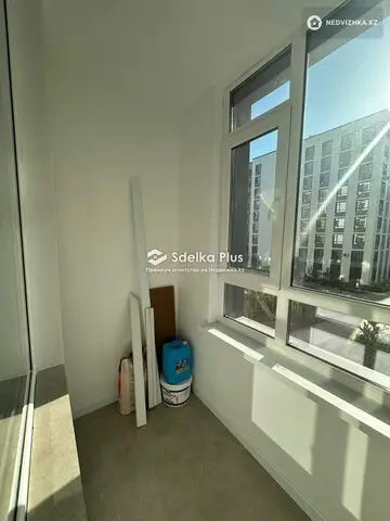 2-комнатная квартира, этаж 3 из 9, 56 м²