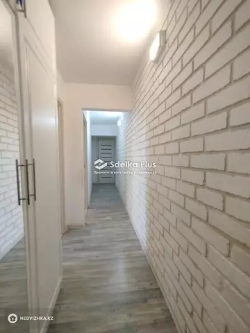 3-комнатная квартира, этаж 1 из 5, 57 м²