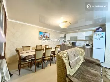 3-комнатная квартира, этаж 4 из 6, 90 м²
