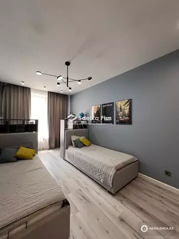 4-комнатная квартира, этаж 4 из 10, 113 м²