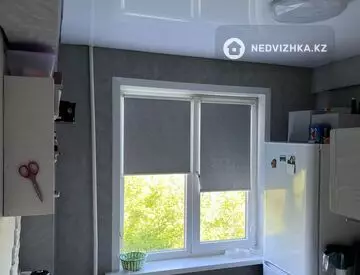 4-комнатная квартира, этаж 4 из 5, 61 м²