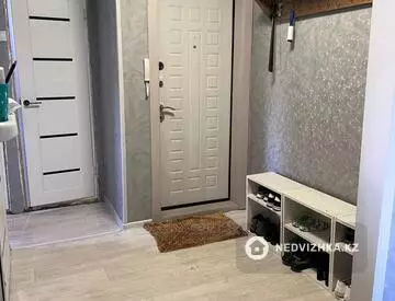 4-комнатная квартира, этаж 4 из 5, 61 м²