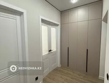 1-комнатная квартира, этаж 8 из 14, 39 м²