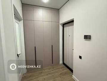 1-комнатная квартира, этаж 8 из 14, 39 м²