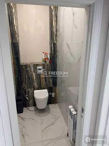 2-комнатная квартира, этаж 3 из 9, 62 м²