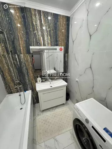 2-комнатная квартира, этаж 3 из 9, 62 м²