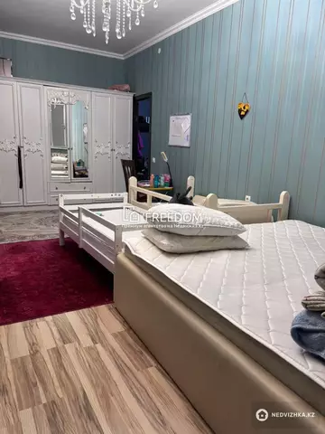 2-комнатная квартира, этаж 8 из 8, 71 м²