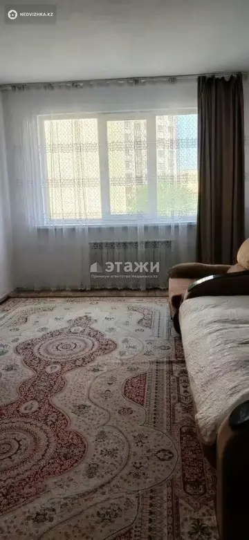 2-комнатная квартира, этаж 3 из 9, 64 м²