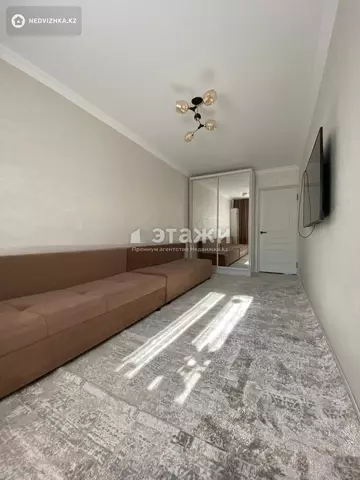 3-комнатная квартира, этаж 4 из 4, 60 м²