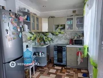 4-комнатная квартира, этаж 3 из 5, 63 м²
