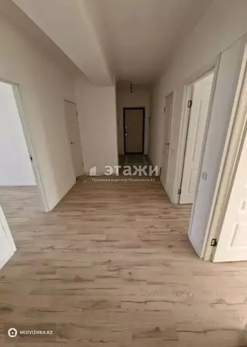 4-комнатная квартира, этаж 11 из 16, 109 м²