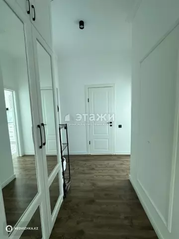 2-комнатная квартира, этаж 8 из 9, 56 м²