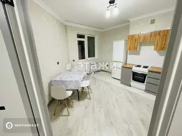 1-комнатная квартира, этаж 4 из 9, 50 м²