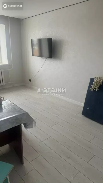 1-комнатная квартира, этаж 10 из 10, 36 м²