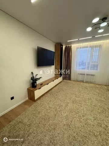 3-комнатная квартира, этаж 10 из 23, 90 м²