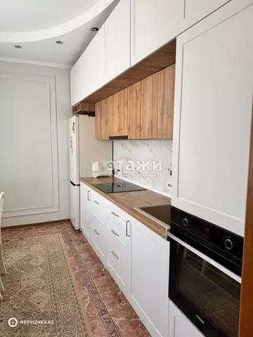 3-комнатная квартира, этаж 3 из 10, 98 м²