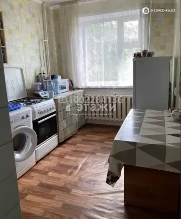 1-комнатная квартира, этаж 3 из 5, 39 м²