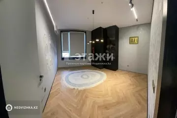 4-комнатная квартира, этаж 2 из 16, 123 м²