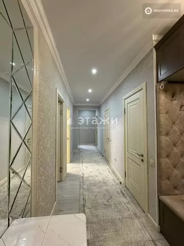 4-комнатная квартира, этаж 8 из 10, 117 м²
