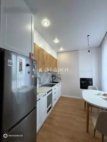 2-комнатная квартира, этаж 17 из 21, 60 м²