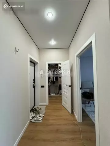 2-комнатная квартира, этаж 17 из 21, 60 м²