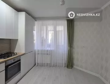 4-комнатная квартира, этаж 1 из 5, 102 м²