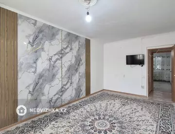 2-комнатная квартира, этаж 3 из 5, 49 м²