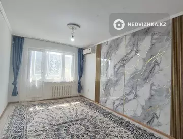 2-комнатная квартира, этаж 3 из 5, 49 м²