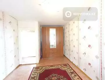 2-комнатная квартира, этаж 3 из 5, 48 м²