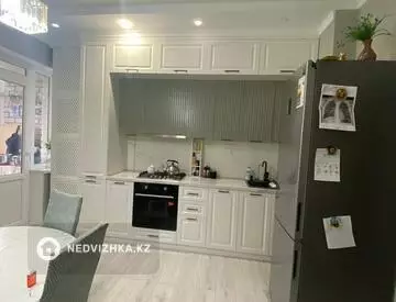 2-комнатная квартира, этаж 3 из 6, 56 м²