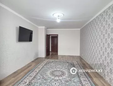 2-комнатная квартира, этаж 9 из 10, 80 м²