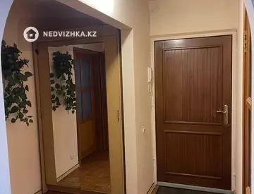 3-комнатная квартира, этаж 4 из 5, 65 м²