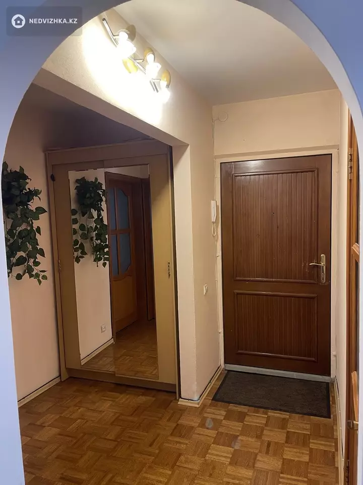 65.2 м², 3-комнатная квартира, этаж 4 из 5, 65 м², изображение - 1