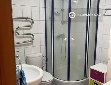 3-комнатная квартира, этаж 4 из 5, 65 м²