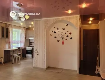 2-комнатная квартира, этаж 3 из 5, 44 м²