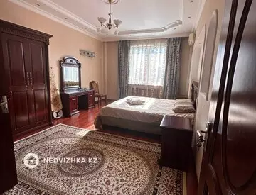 3-комнатная квартира, этаж 6 из 12, 100 м²